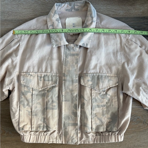Cropped Camo Linen Cargo Jacket - Picture 7 of 10